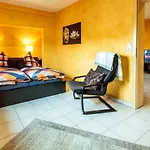 Hirschen Apartment *